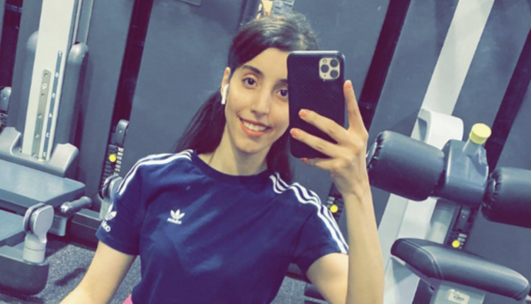 مازالت مناهل العتيبي تتعرض للعنف داخل السجن